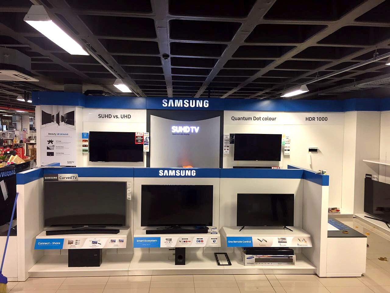 Shop Fitting - Samsung TVs