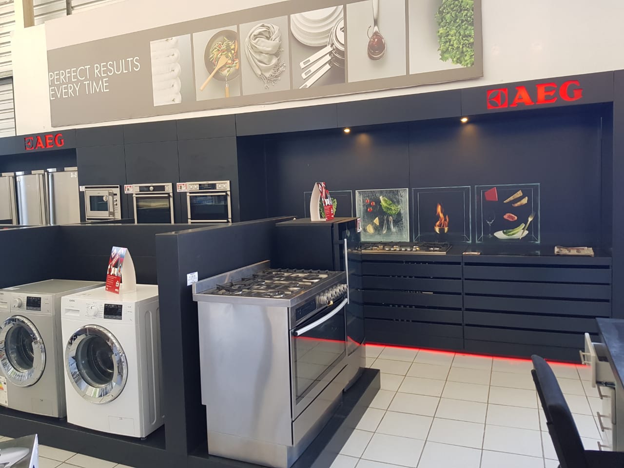 Shop Fitting - AEG Stand